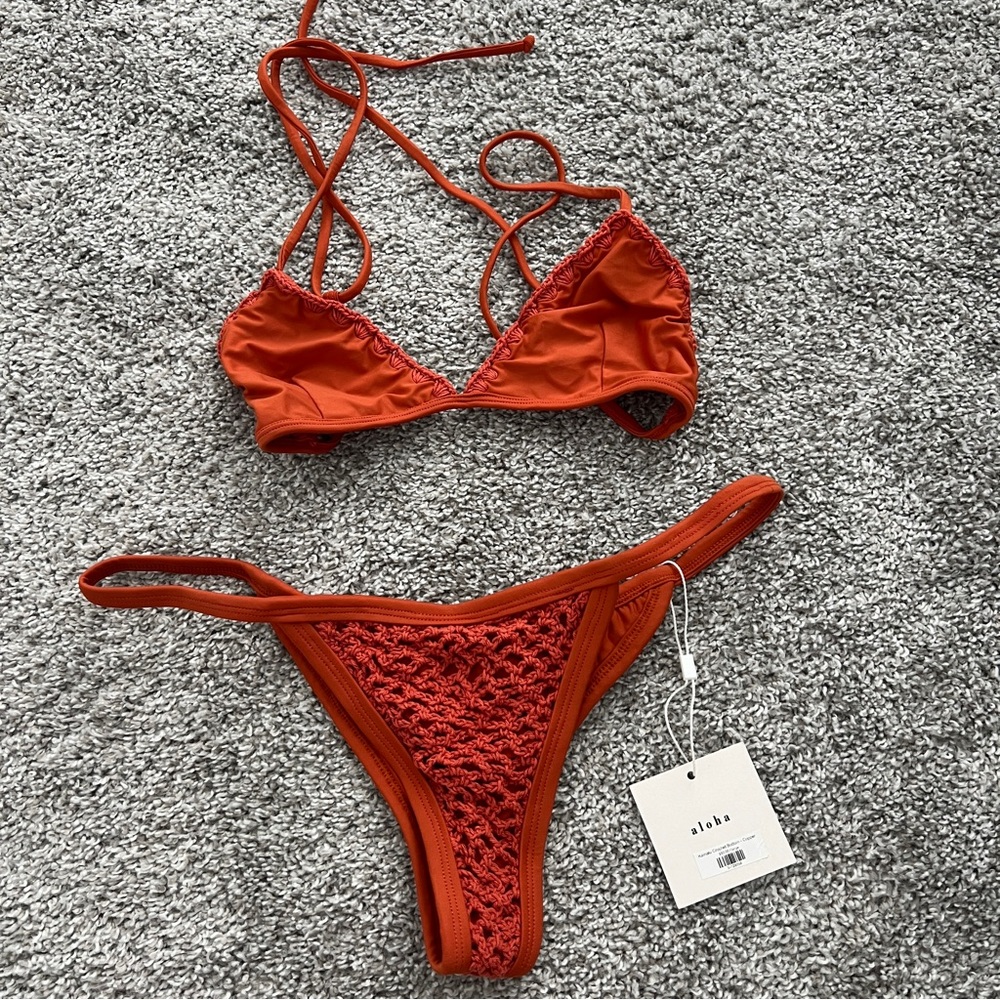 NWT Holoholo surf kini